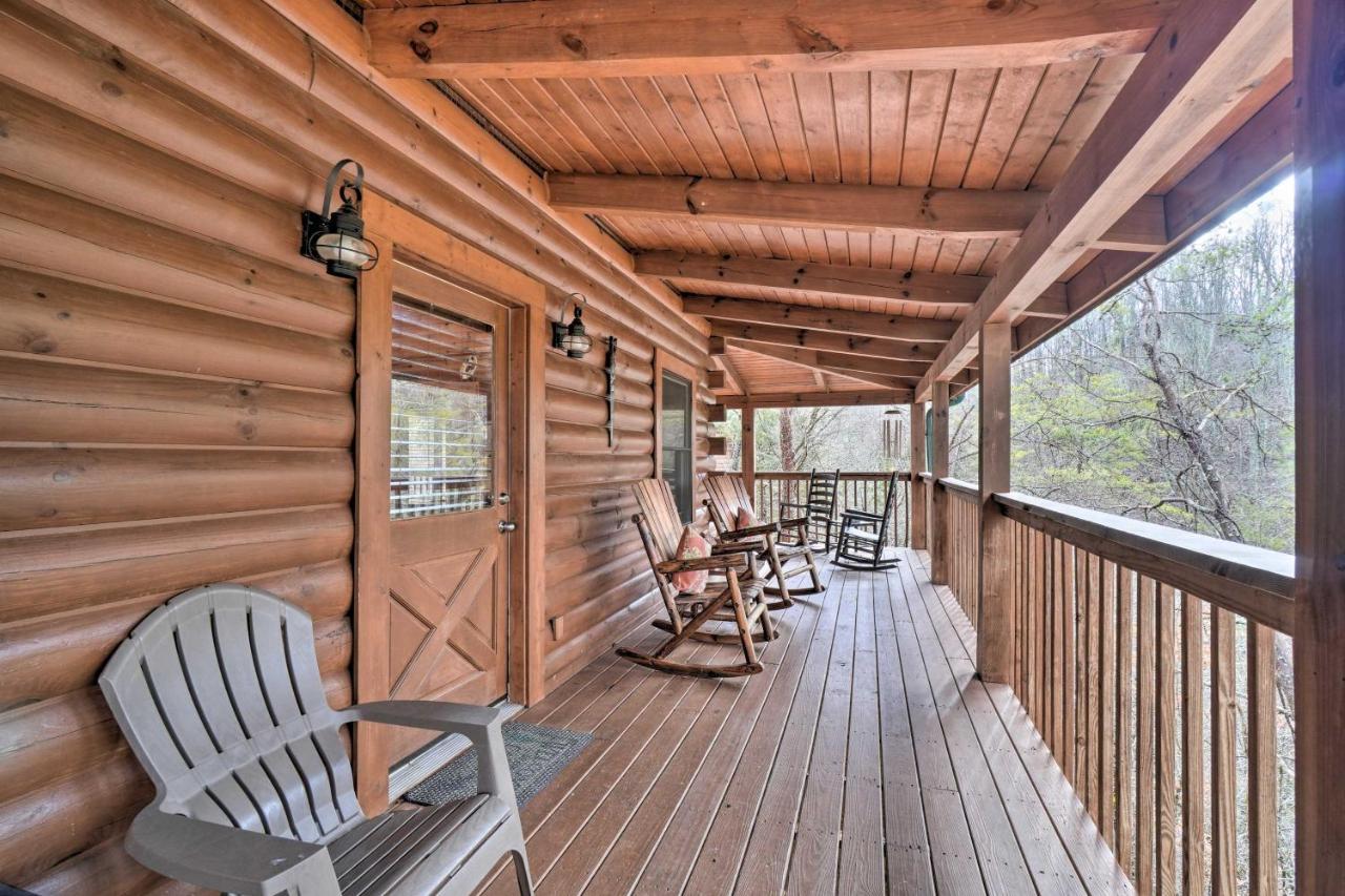 Inviting Sevierville Cabin With Deck And Hot Tub! Exterior photo