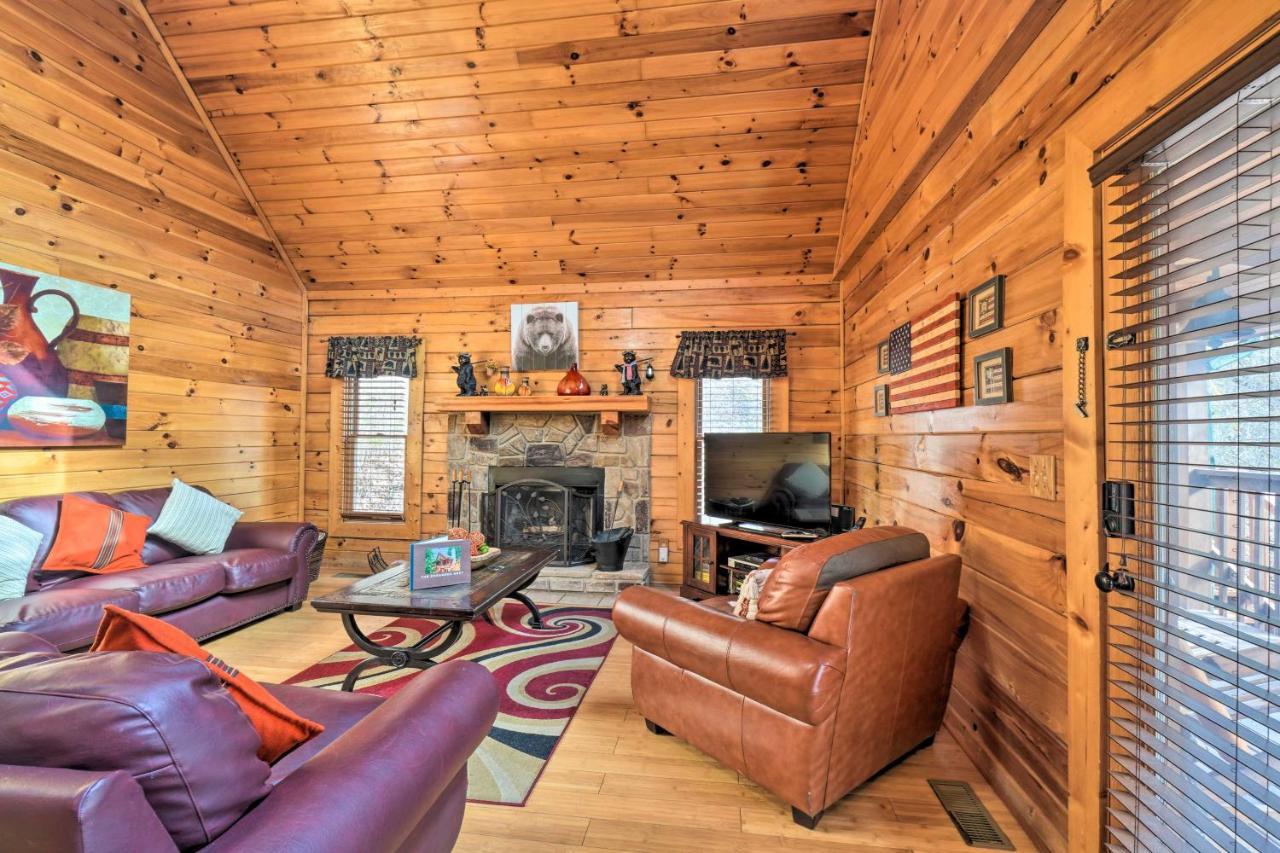Inviting Sevierville Cabin With Deck And Hot Tub! Exterior photo