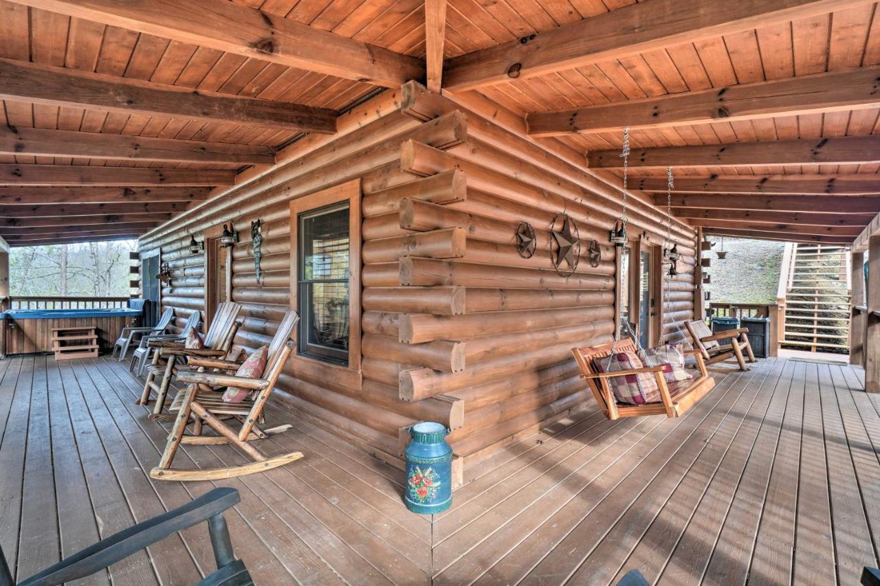 Inviting Sevierville Cabin With Deck And Hot Tub! Exterior photo